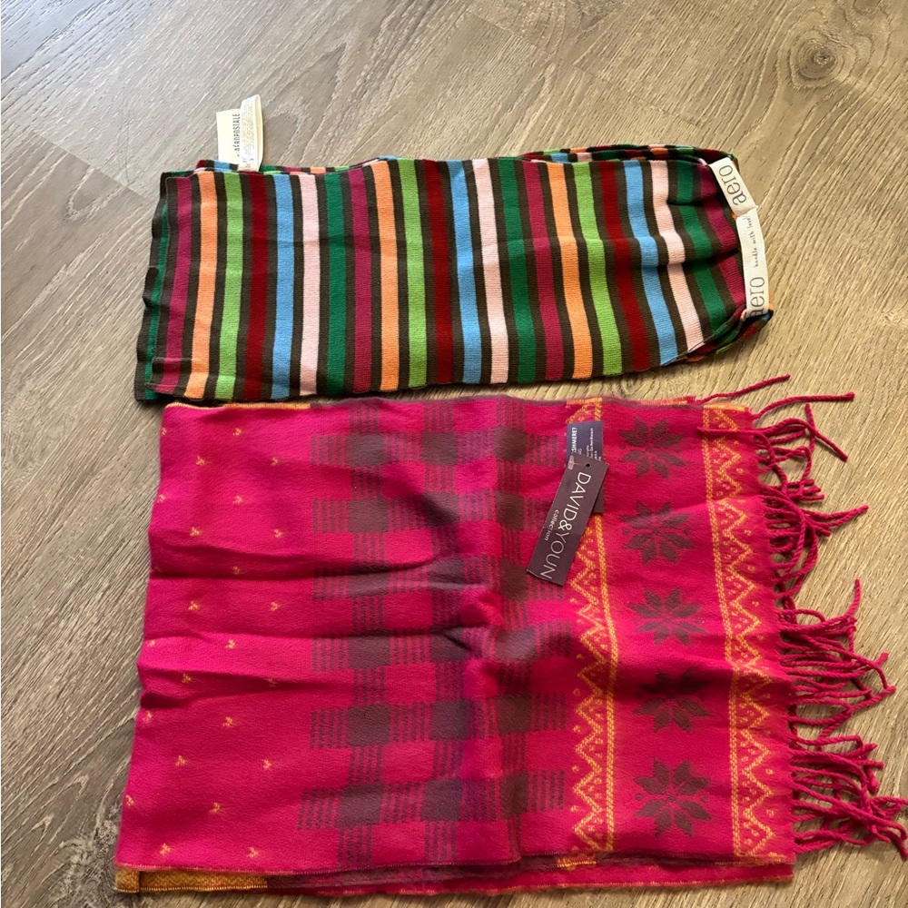 Women’s New with Tags Scarfs